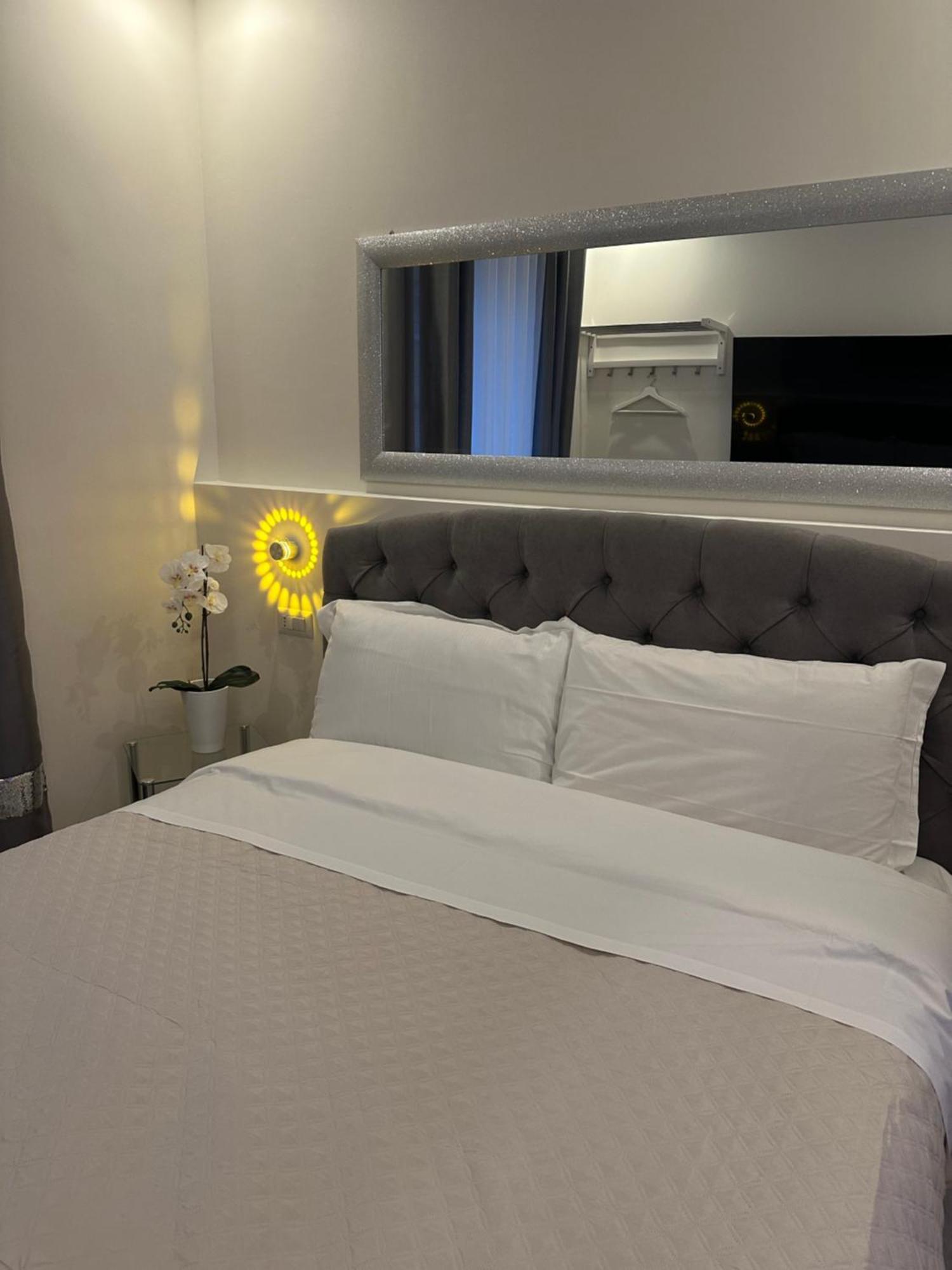 Confortable Room - 5 Milan Extérieur photo